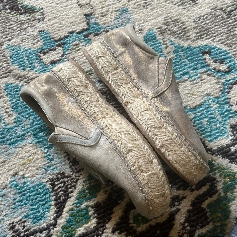 J Slides slides metallic